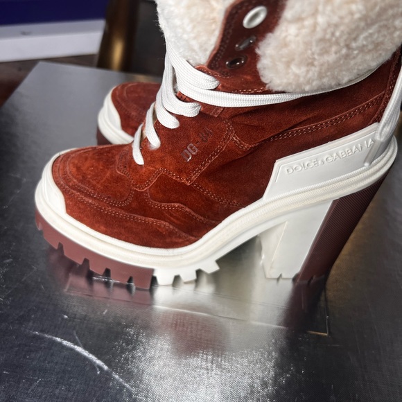 Dolce & Gabbana Trekking Shearling and Suede Booties. - Picture 3 of 5